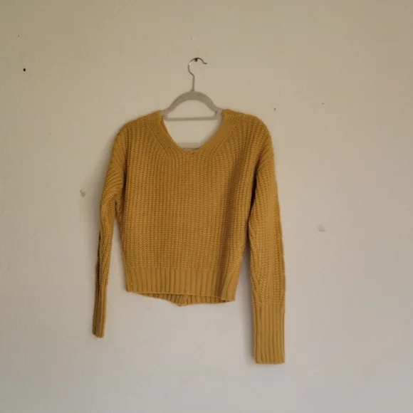 moon& Madison vneck croptop knit sweater size XS color mustard - Picture 6 of 10